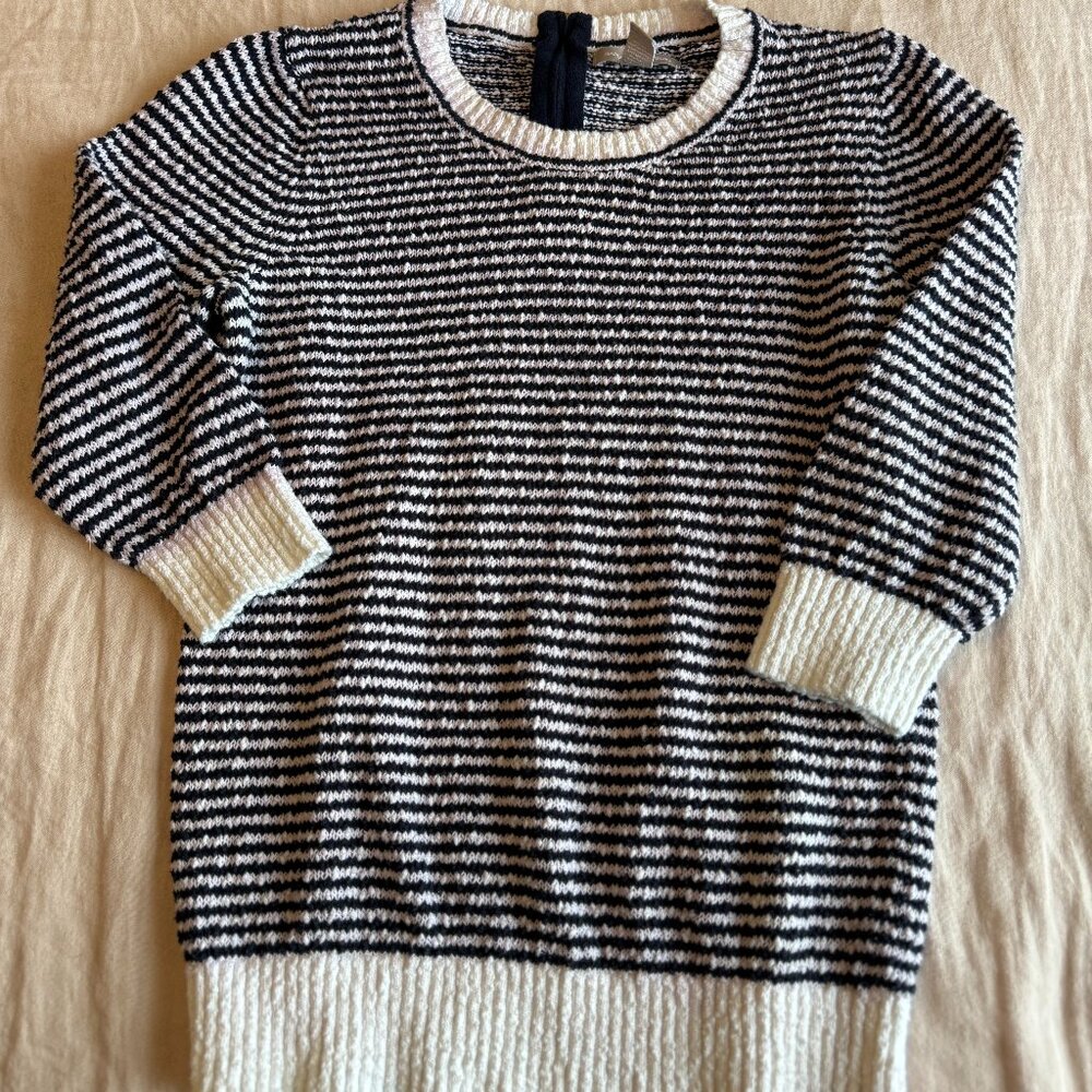 Banana Republic 3/4 Sleeve Navy Striped Sweater